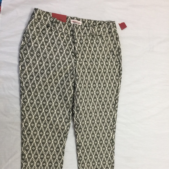 🌼 NWT MERONA HIGHER MID RISE STRAIGHT HIP THIGH ANKLE PANTS SIZE 4 🌼 - Picture 1 of 7